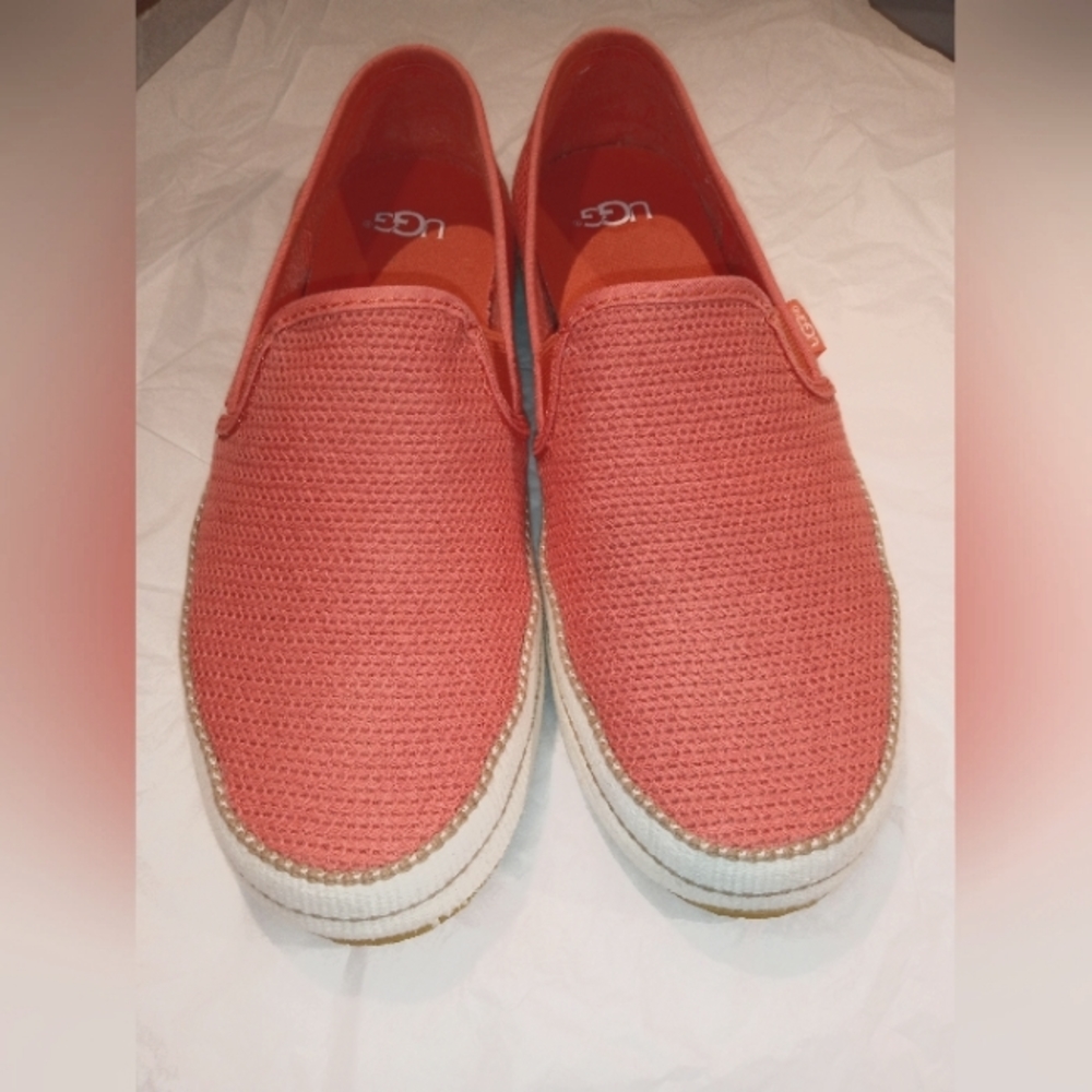 Sneakers - Picture 3 of 4